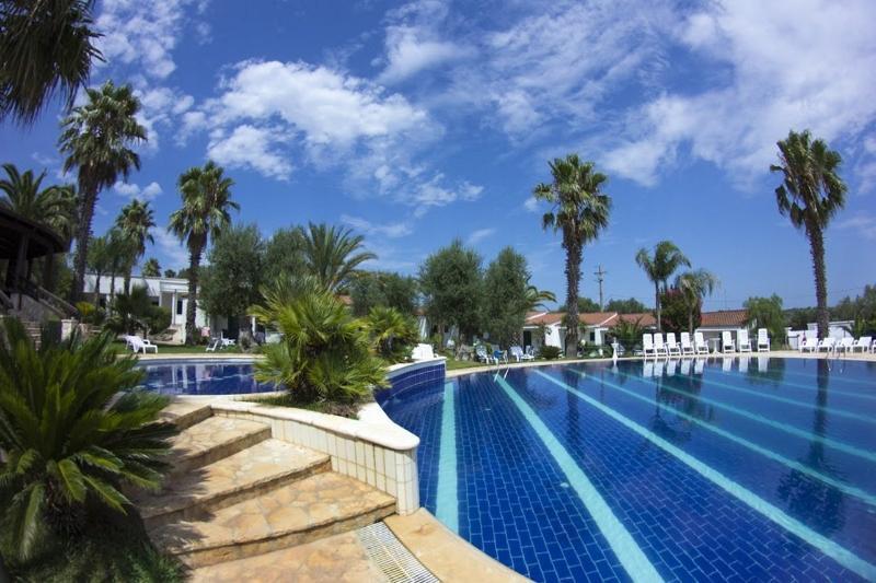 Citta Bianca Country Resort Остуни Экстерьер фото